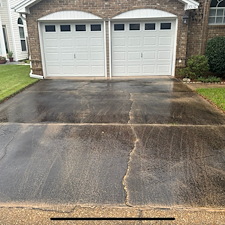 Low-Pressure-Cleaning-Driveway-In-Pensacola-Florida 1